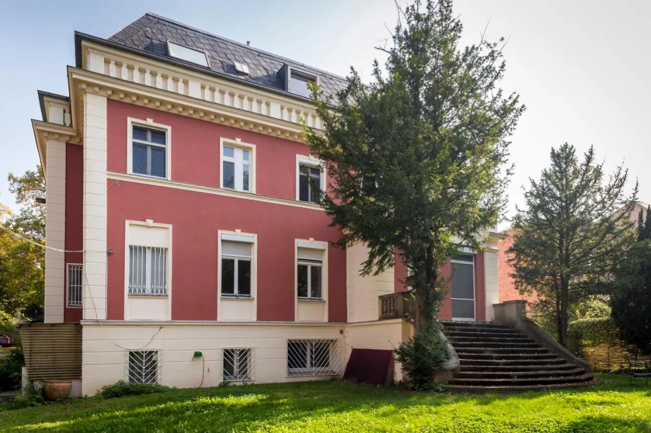 Charming Garden Apartment Berlin Germany