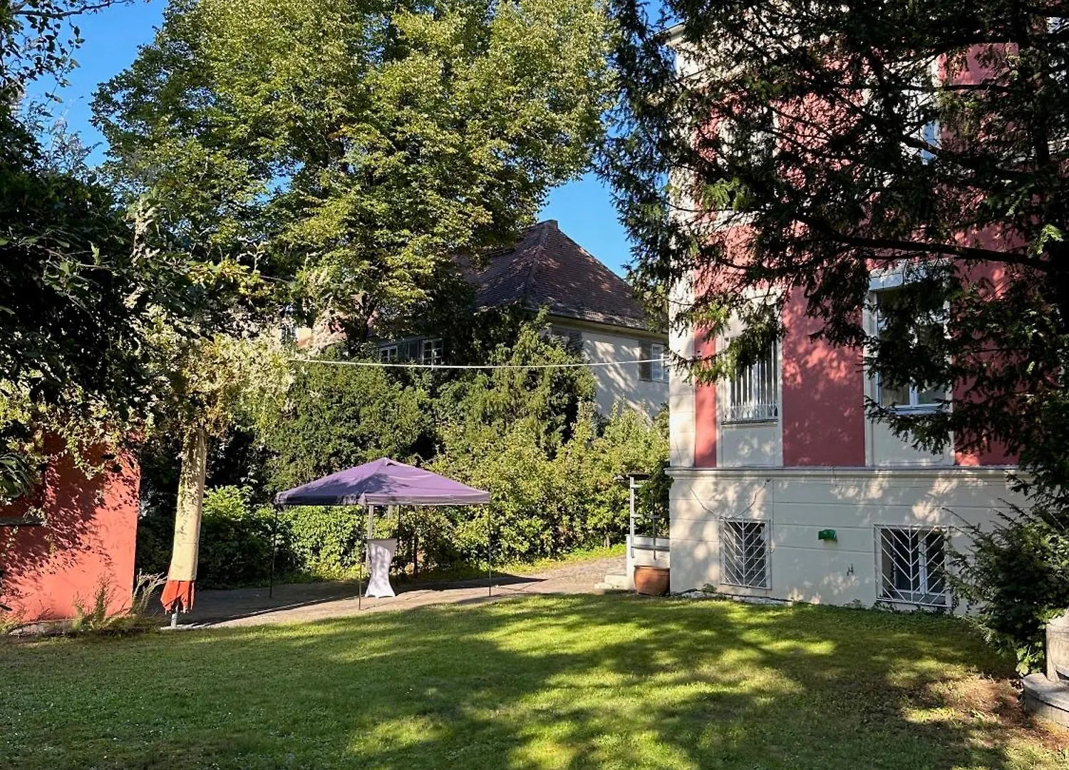 Charming Garden Apartment Berlin
